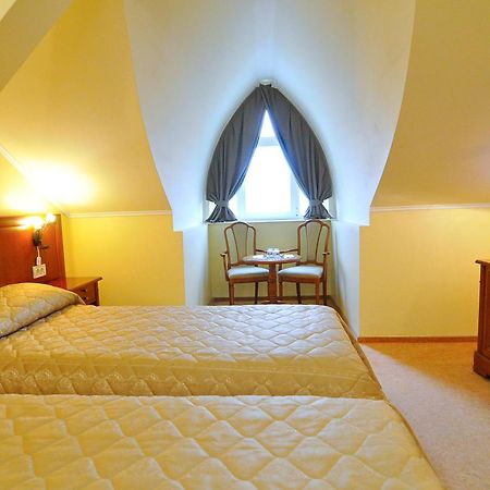 Hotel Maxim Oradea Luaran gambar