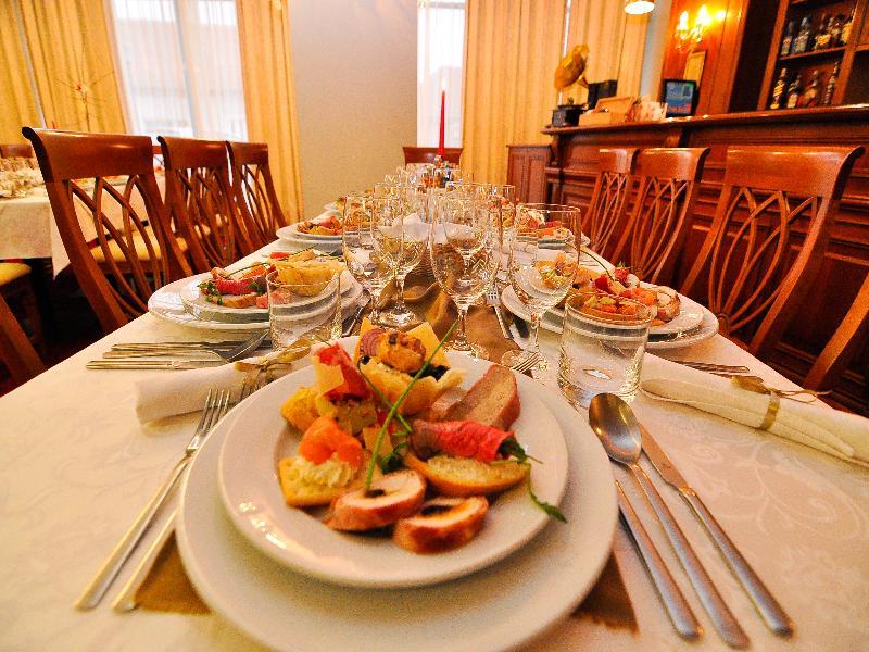 Hotel Maxim Oradea Luaran gambar