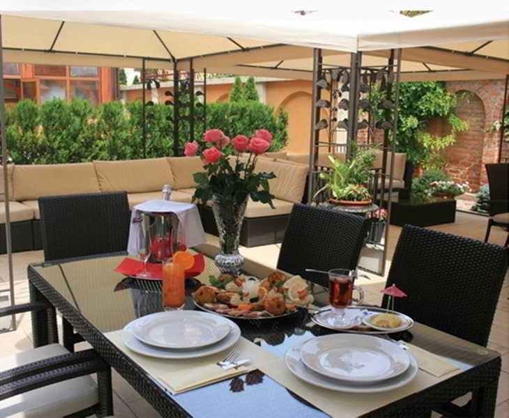Hotel Maxim Oradea Luaran gambar