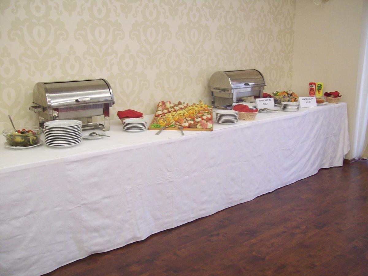 Hotel Maxim Oradea Luaran gambar